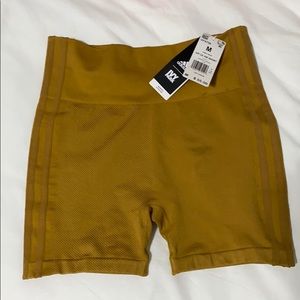 NWT Ivy Park High Waisted Short in Honey